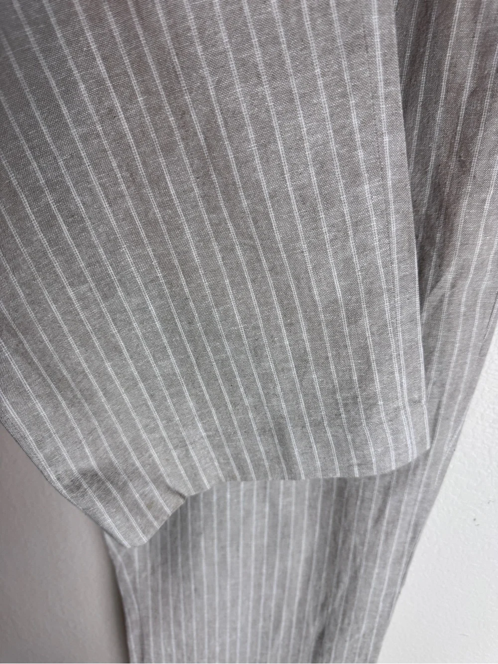 Perry Ellis Men’s Linen Classic Fit Beige/White Pinstripe Dress Pants 36/32